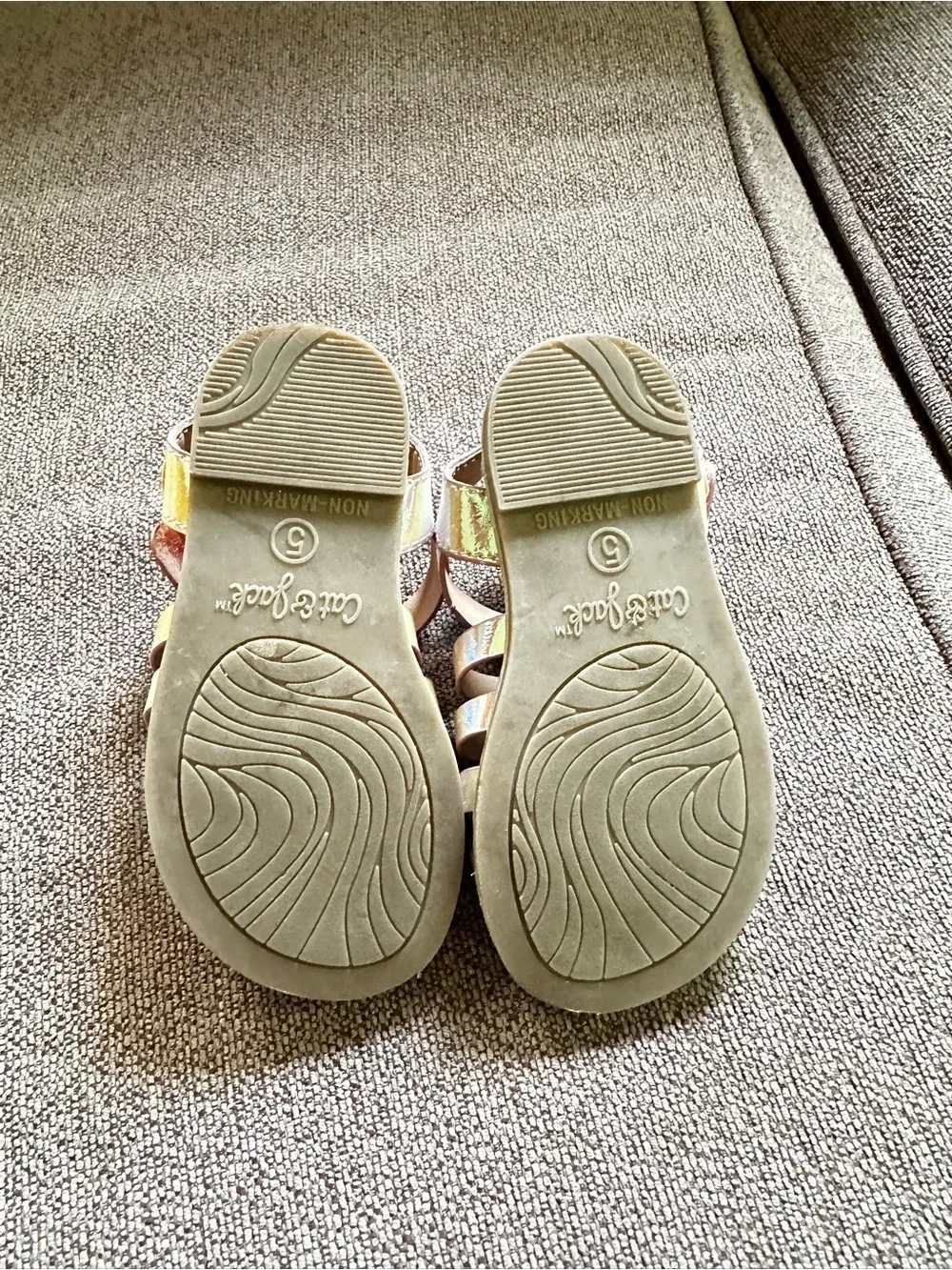 Cat & Jack Toddler Girls Size 5 Iridescent Sandals